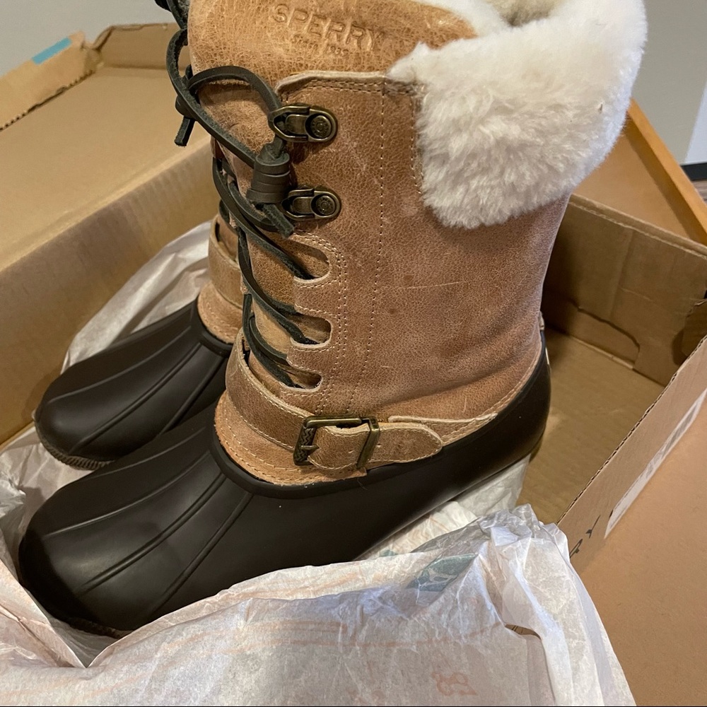 Sperry Tan and Black Winter Boots